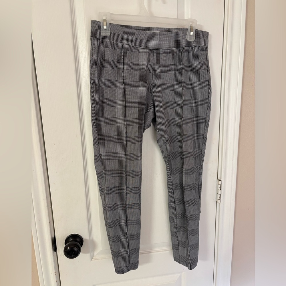 Business Casual Black and White Houndstooth Pants Old Navy Stevie Size M Fitted